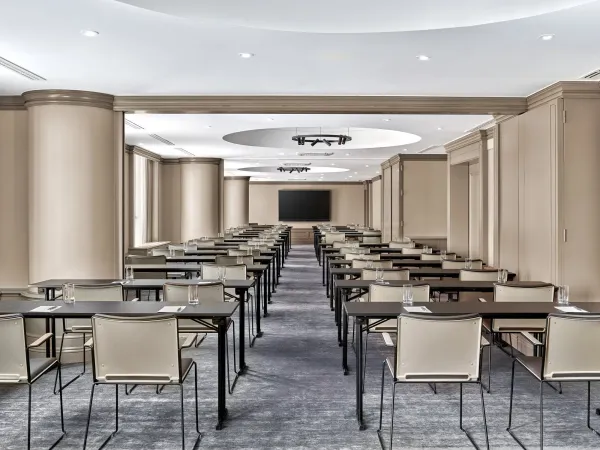 Human-Centred Leadership in Hospitality: Why Emotional Intelligence Drives Real Results